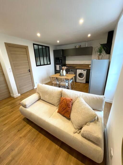 Appartement Calme Et Cosy Proche Centre Vue Chateau Vitre  Luaran gambar