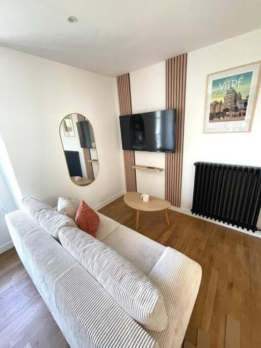 Appartement Calme Et Cosy Proche Centre Vue Chateau Vitre  Luaran gambar